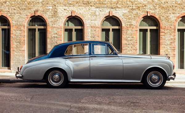 The Evolution of Luxury Features in British Cars